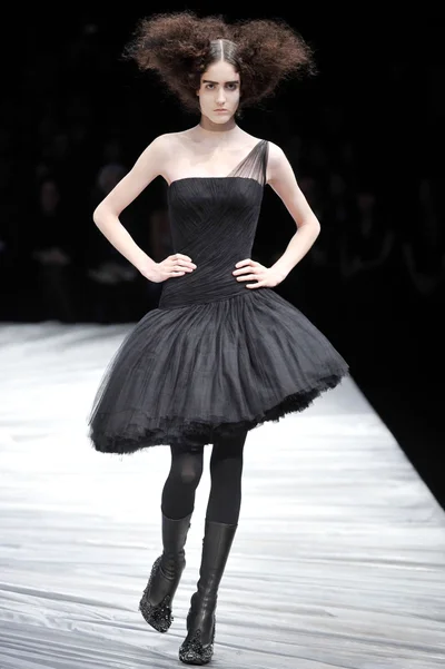 Look 1